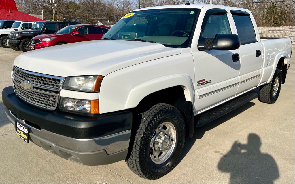 2005 Chevrolet Silverado 1500 Image 3