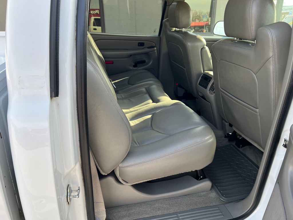 2005 Chevrolet Silverado 1500 Image 16