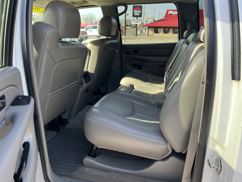 2005 Chevrolet Silverado 1500 Image 18