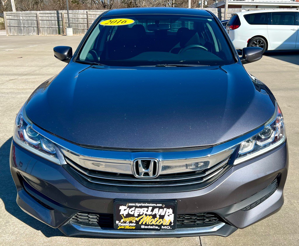 2016 Honda Accord Image 2