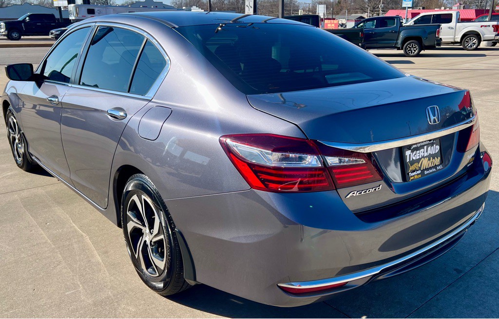 2016 Honda Accord Image 5