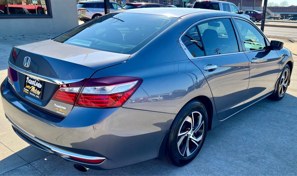 2016 Honda Accord Image 7