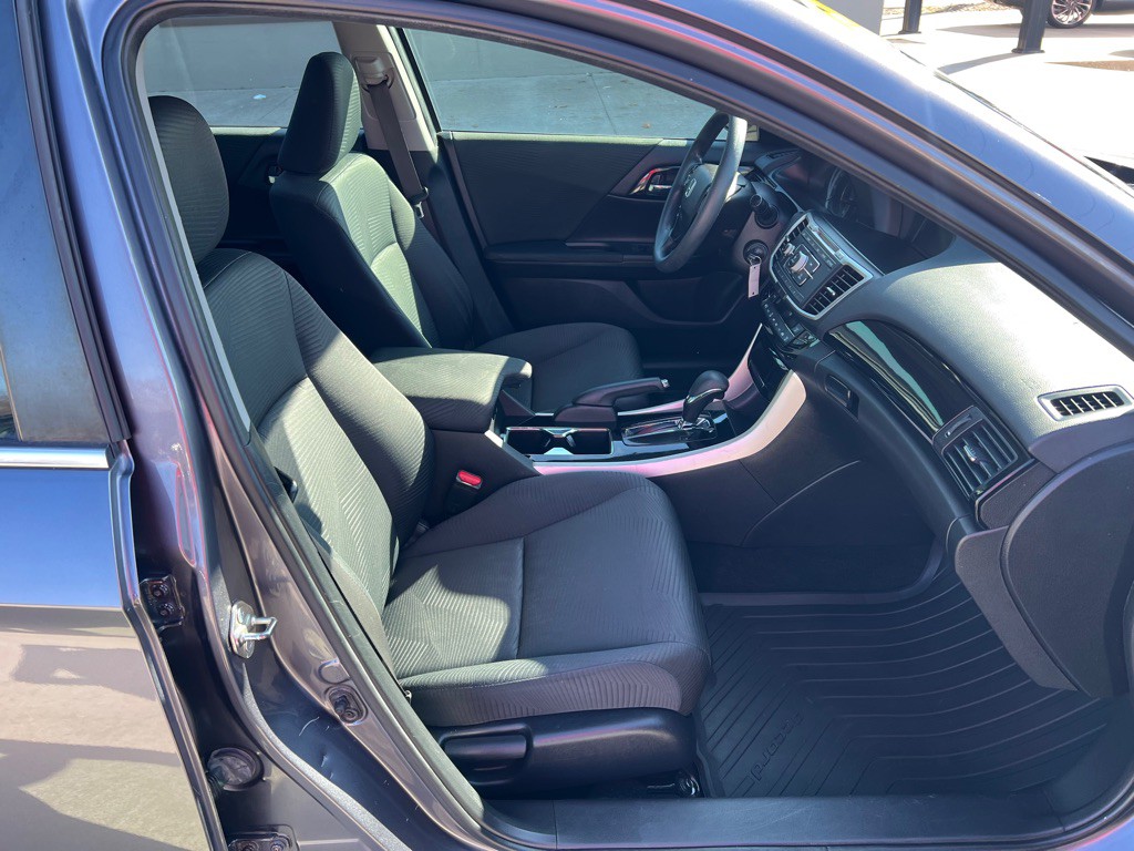 2016 Honda Accord Image 10