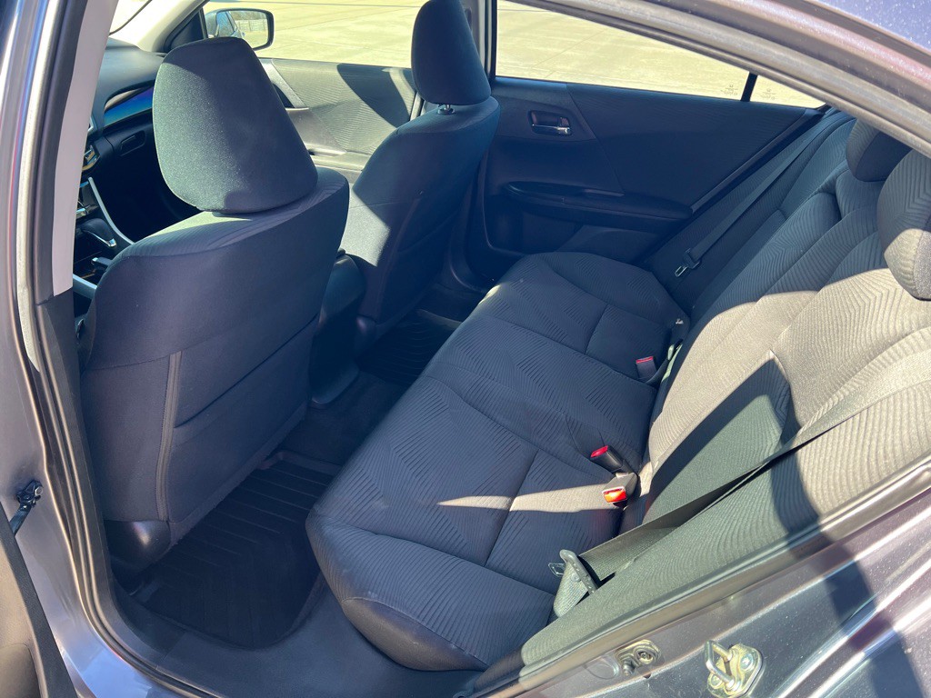 2016 Honda Accord Image 16