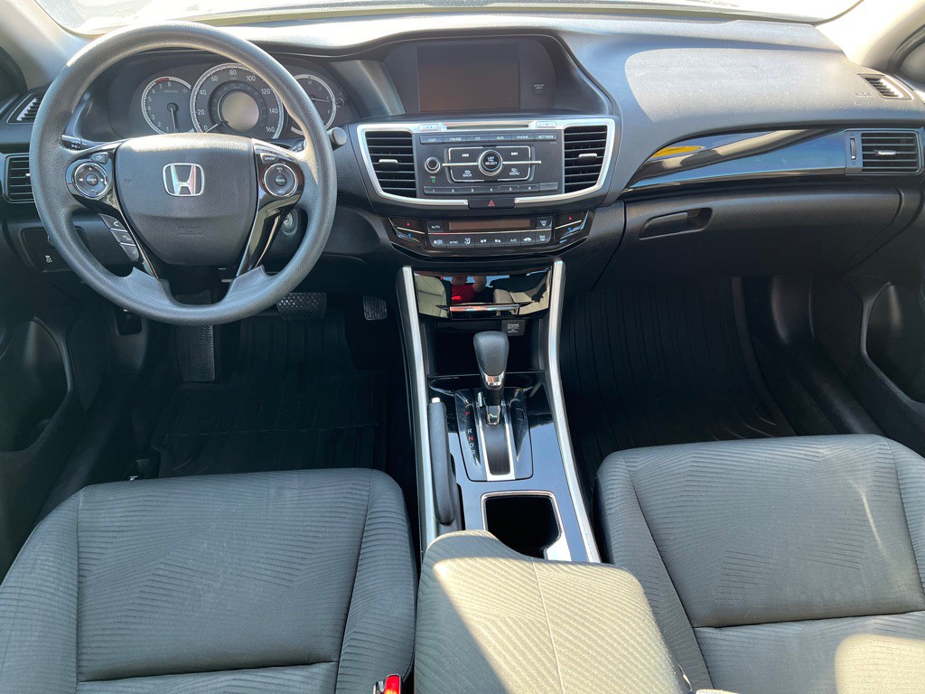 2016 Honda Accord Image 17