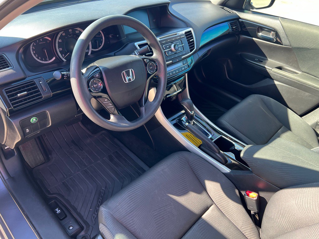 2016 Honda Accord Image 19