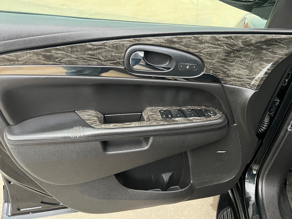 2014 Buick Enclave Image 28