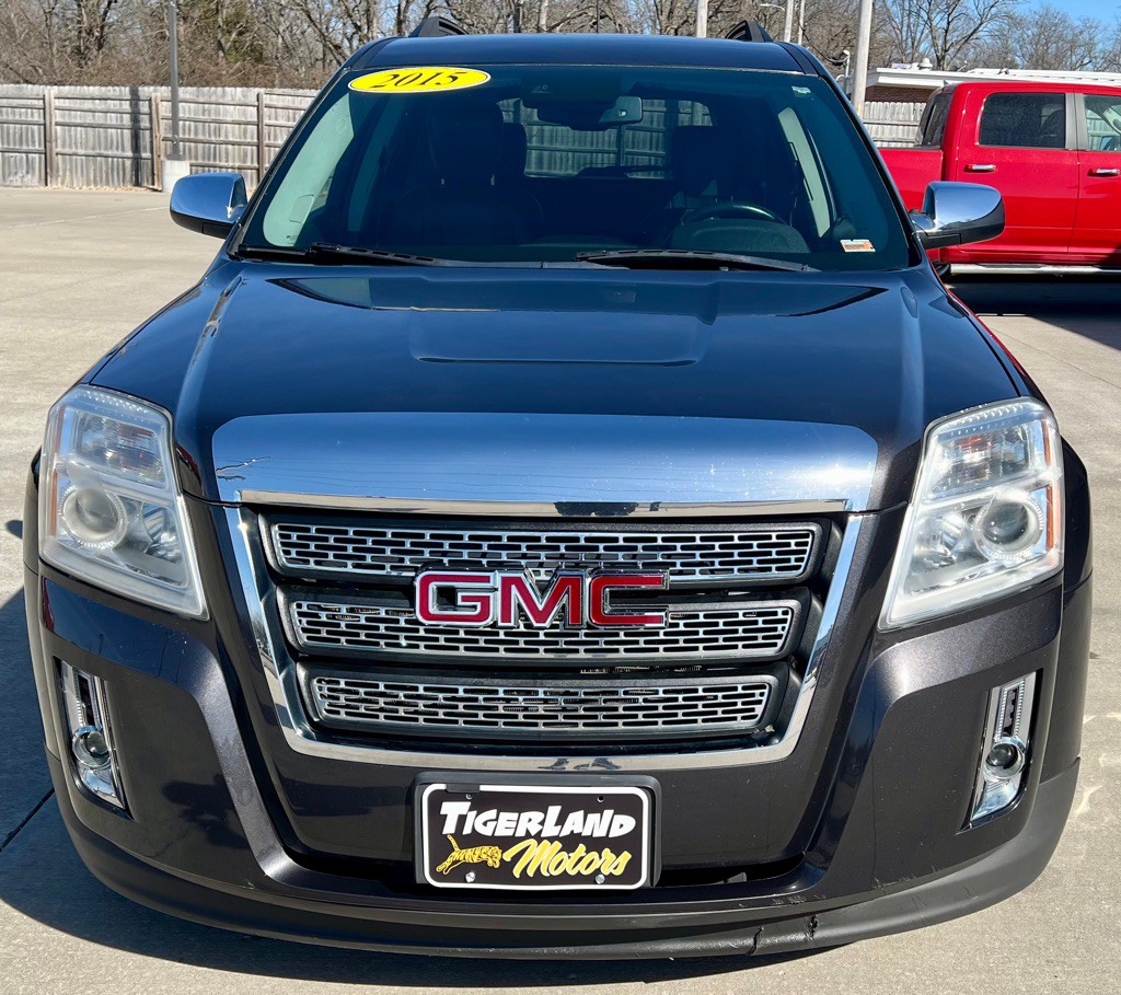 2015 GMC Terrain Image 2