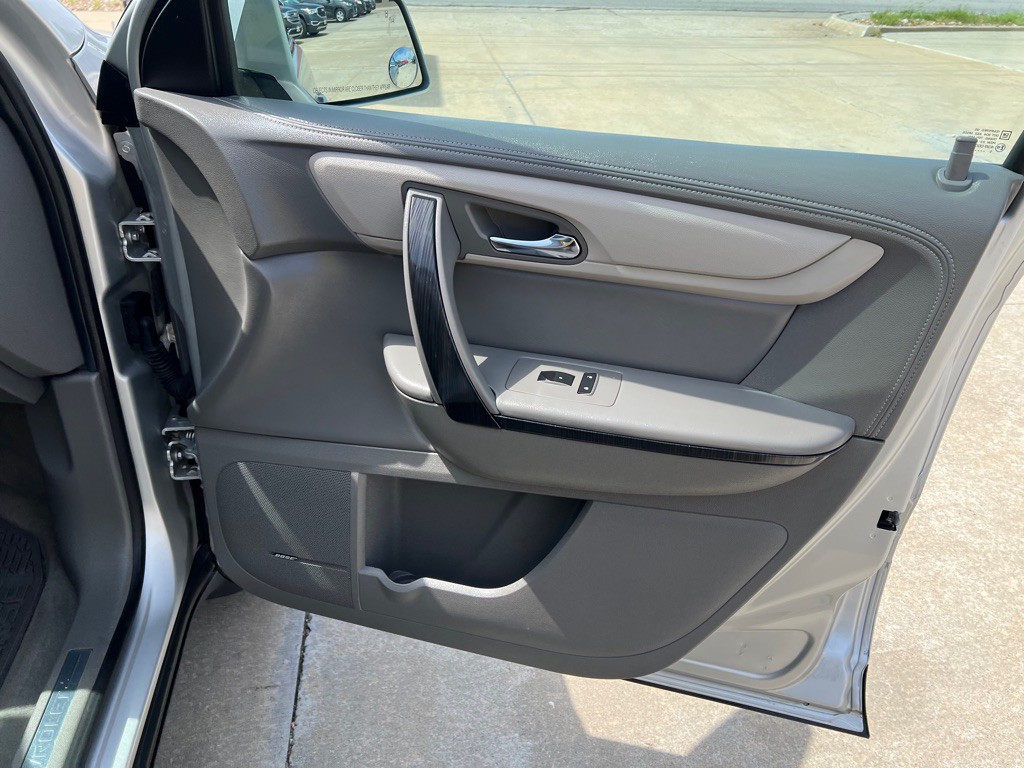2016 Chevrolet Traverse Image 12