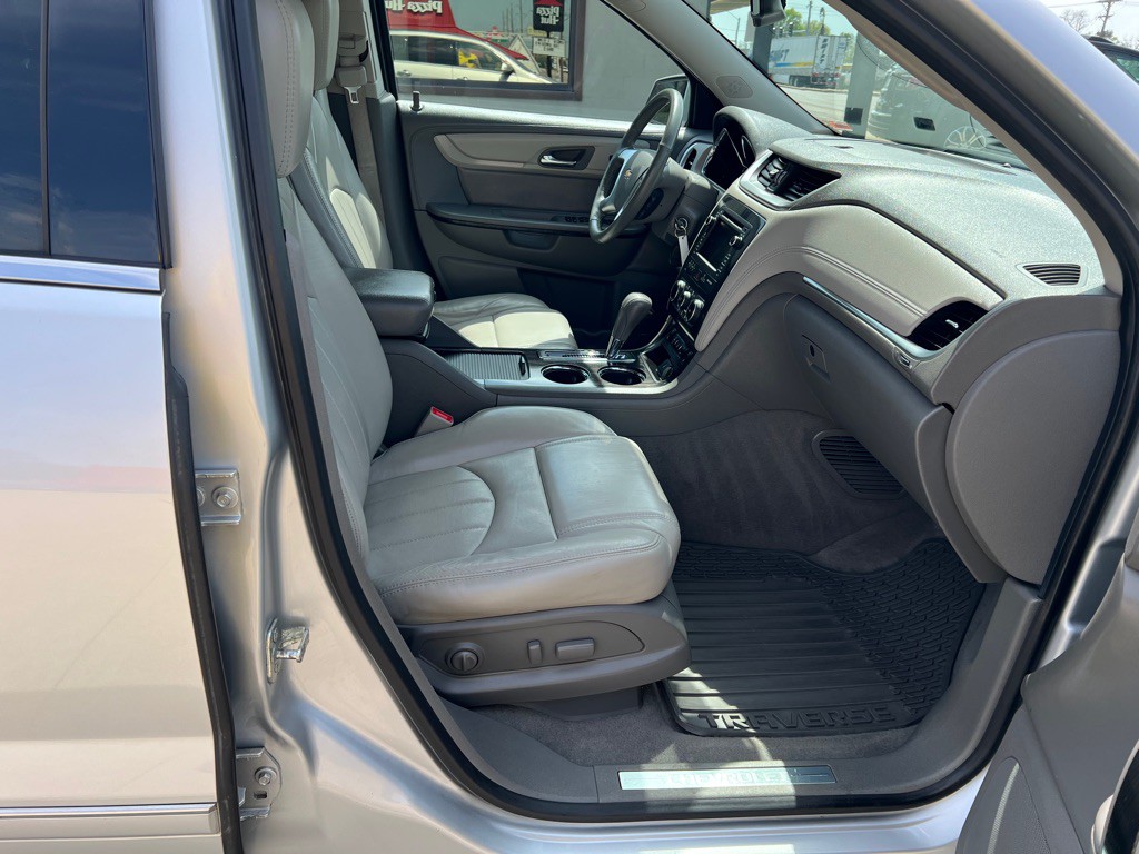 2016 Chevrolet Traverse Image 14