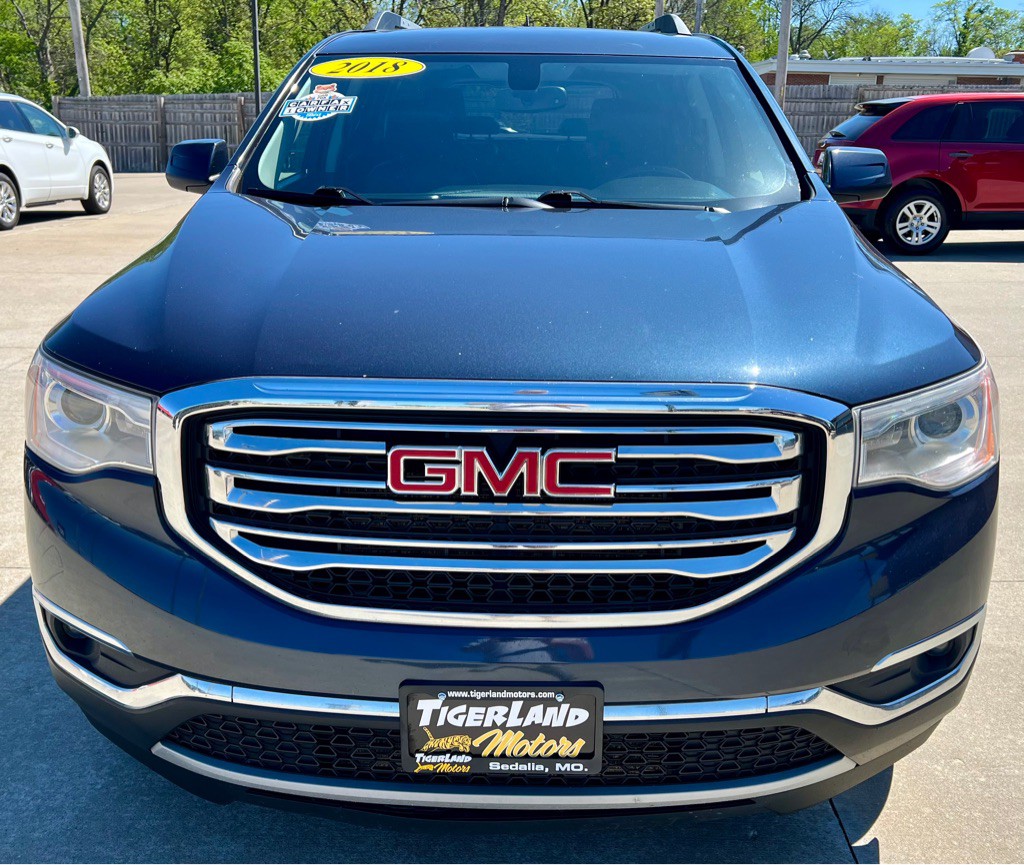 2018 GMC Acadia Image 2
