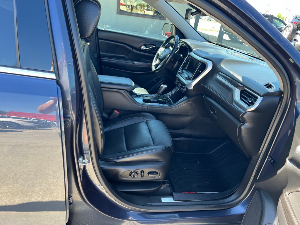 2018 GMC Acadia Image 13