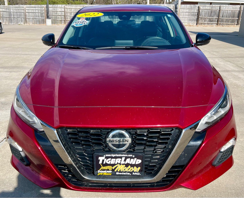 2022 Nissan Altima Image 2