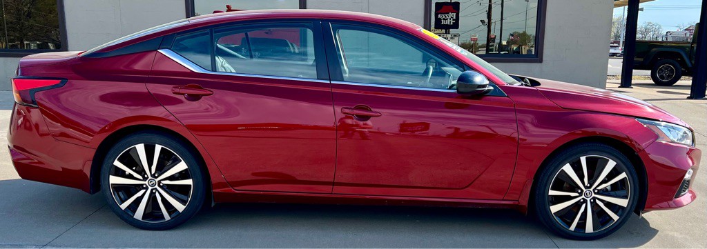 2022 Nissan Altima Image 8