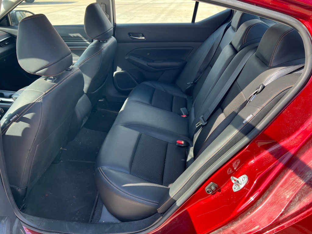 2022 Nissan Altima Image 11