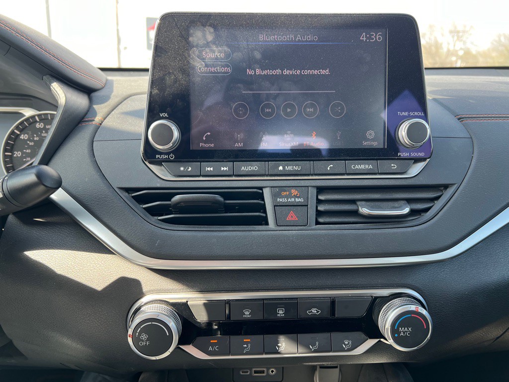 2022 Nissan Altima Image 14