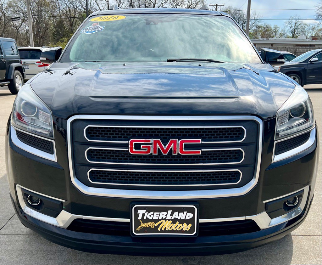 2016 GMC Acadia Image 2