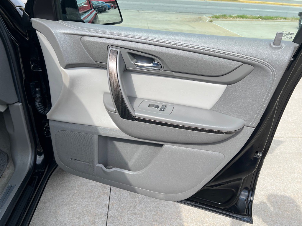 2016 GMC Acadia Image 13