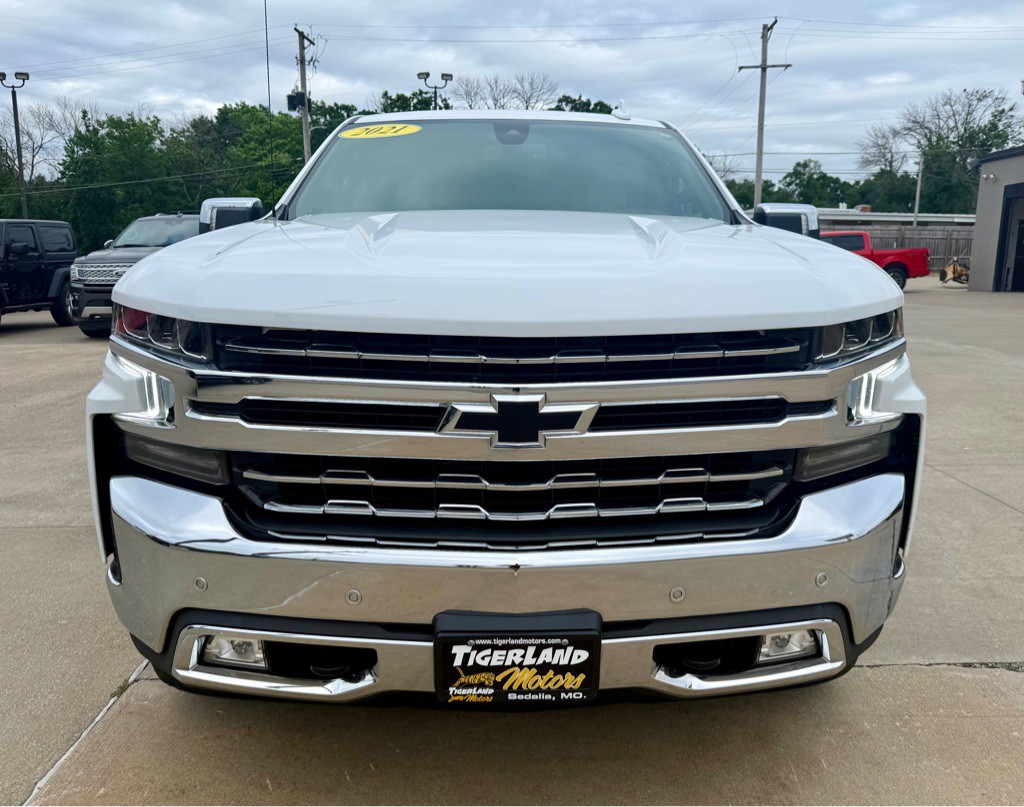 2021 Chevrolet Silverado 1500 Image 2