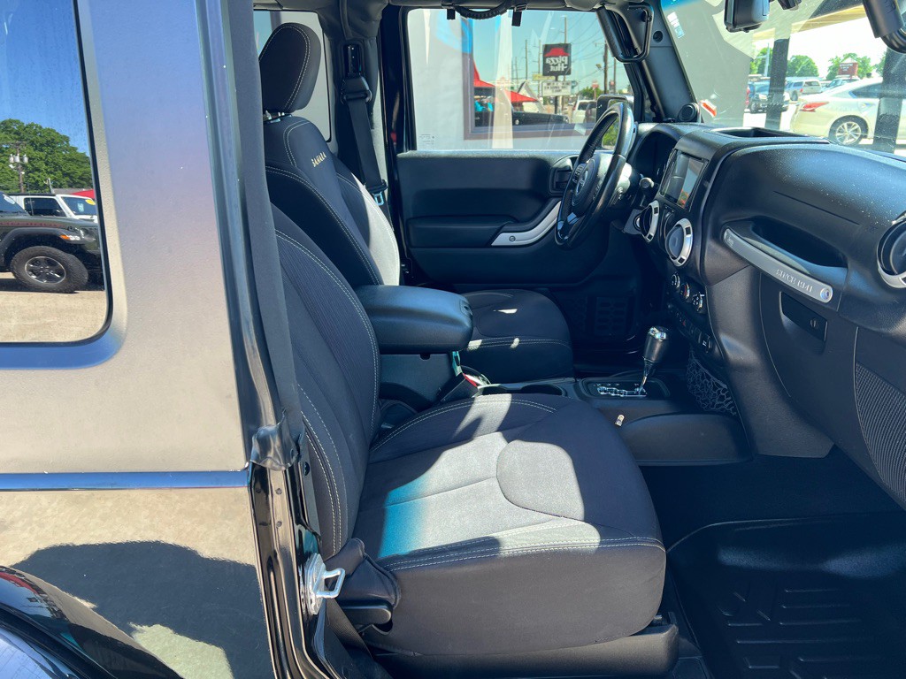 2014 Jeep Wrangler Image 12