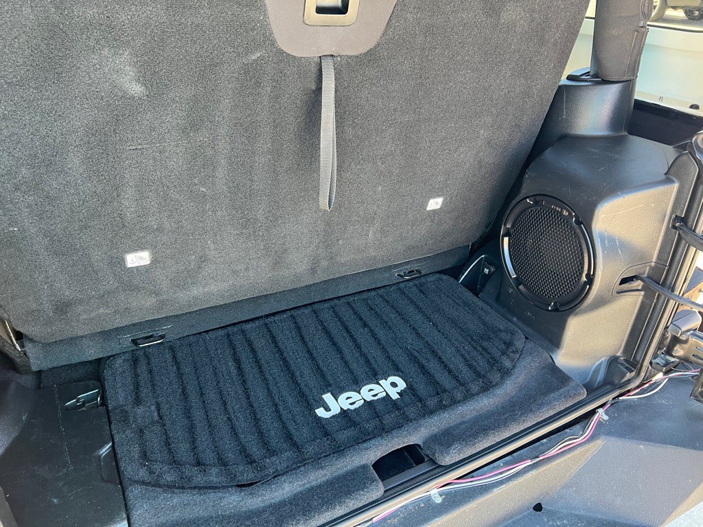 2014 Jeep Wrangler Image 17