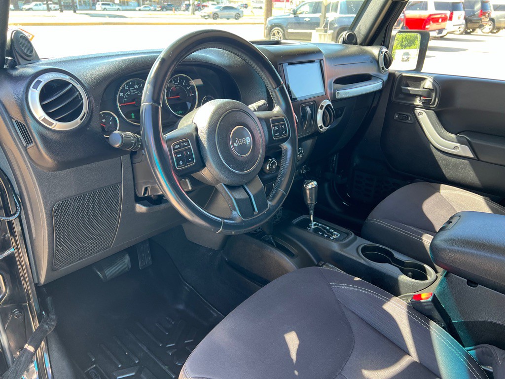 2014 Jeep Wrangler Image 19