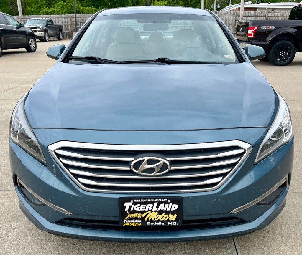 2015 Hyundai Sonata Image 2