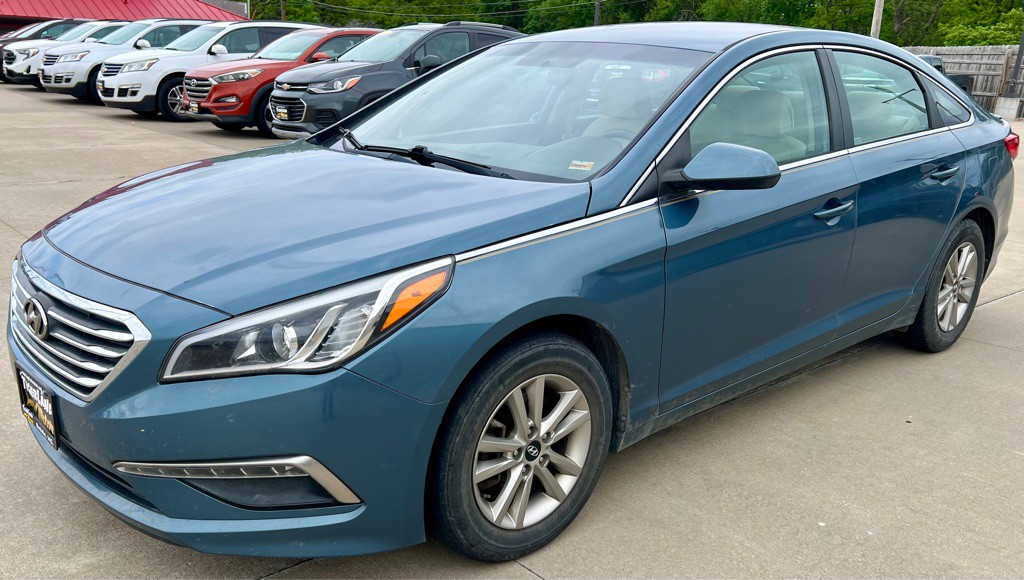 2015 Hyundai Sonata Image 3