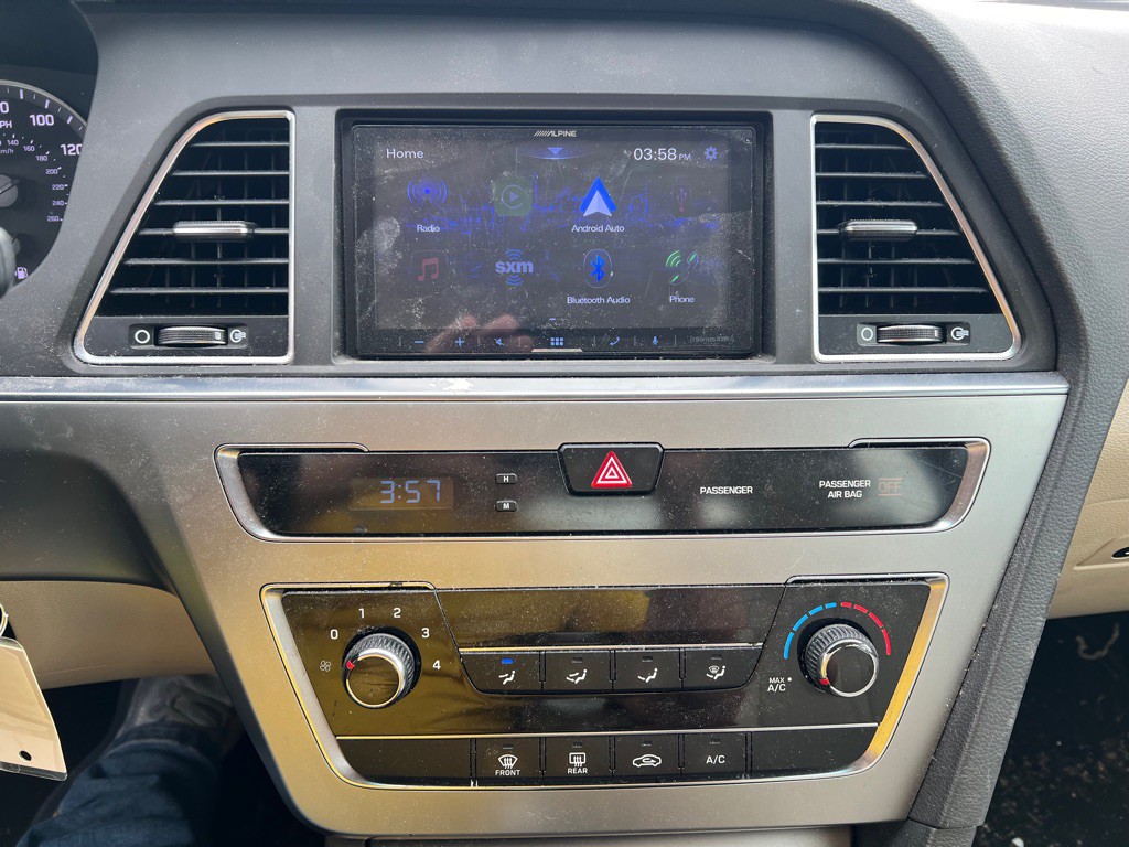 2015 Hyundai Sonata Image 9