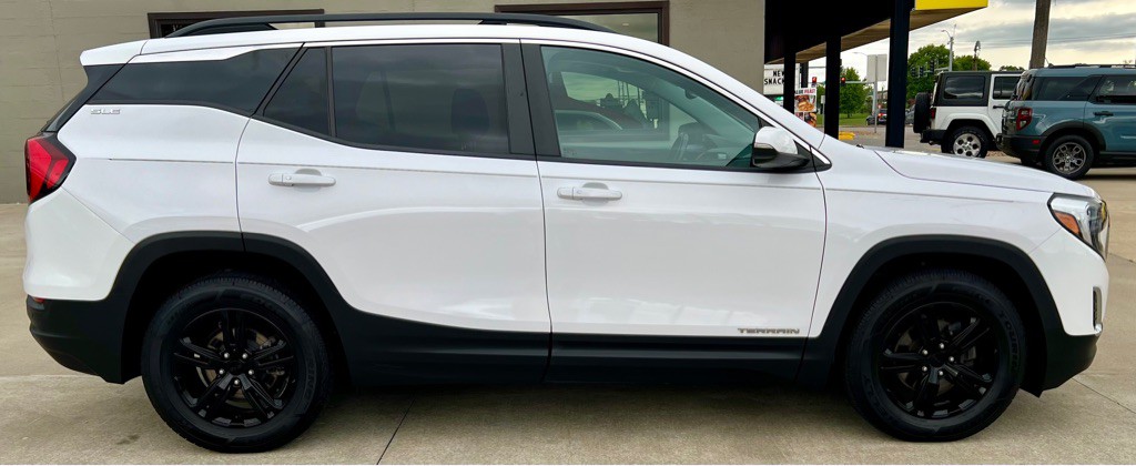 2021 GMC Terrain Image 8