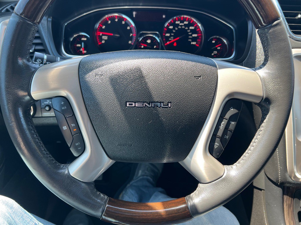 2014 GMC Acadia Image 32