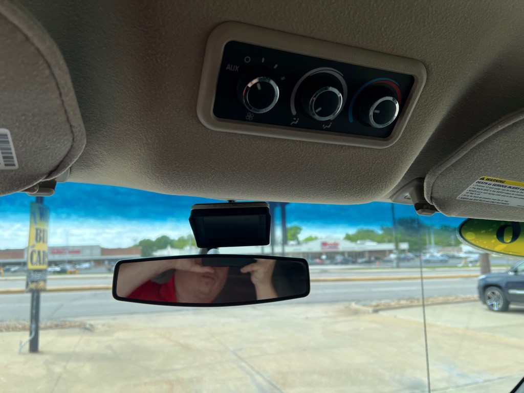 2016 Chevrolet Express Image 22