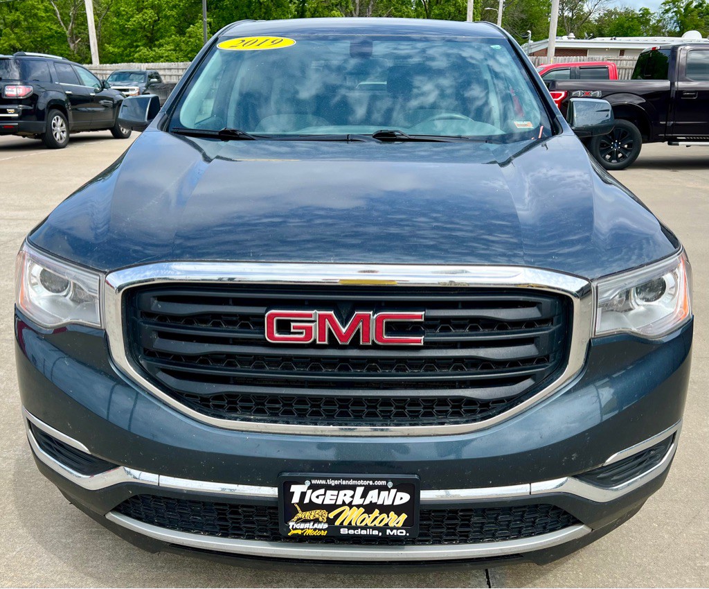 2019 GMC Acadia Image 2
