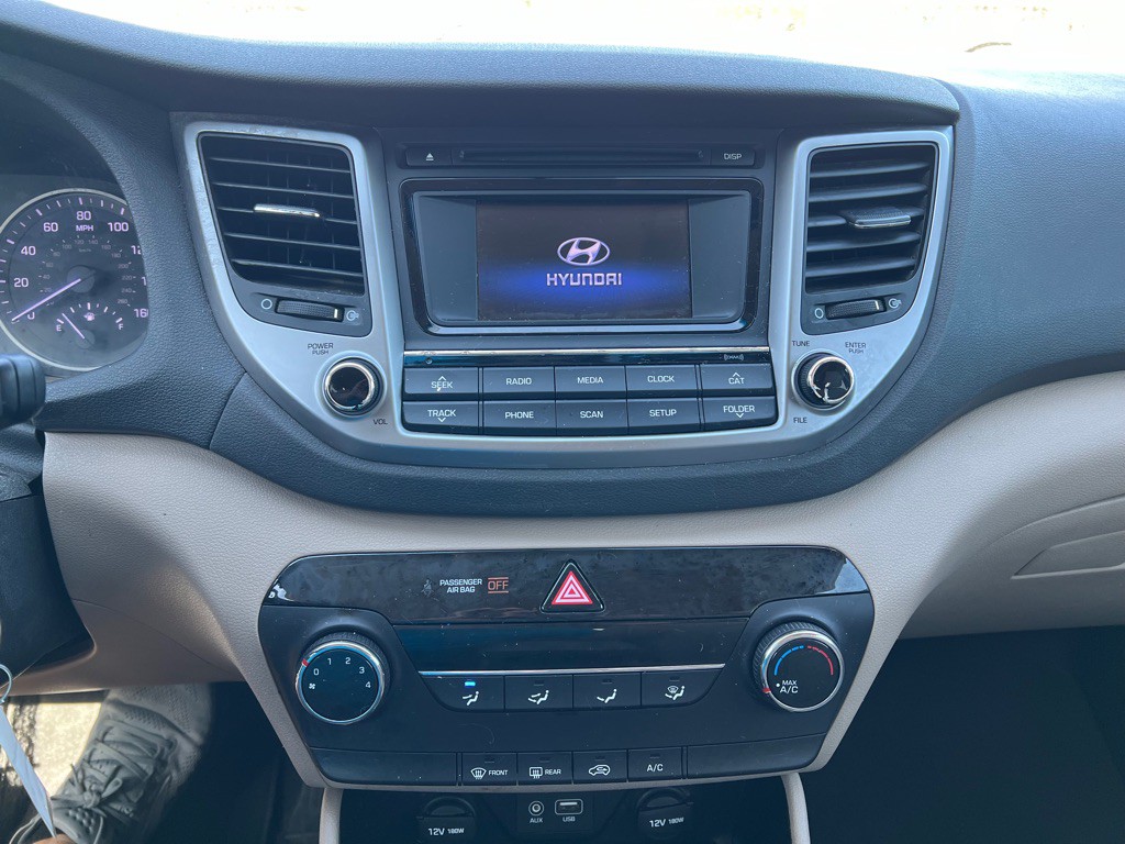 2016 Hyundai Tucson Image 10