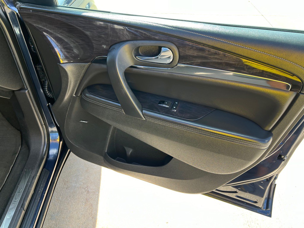 2015 Buick Enclave Image 11