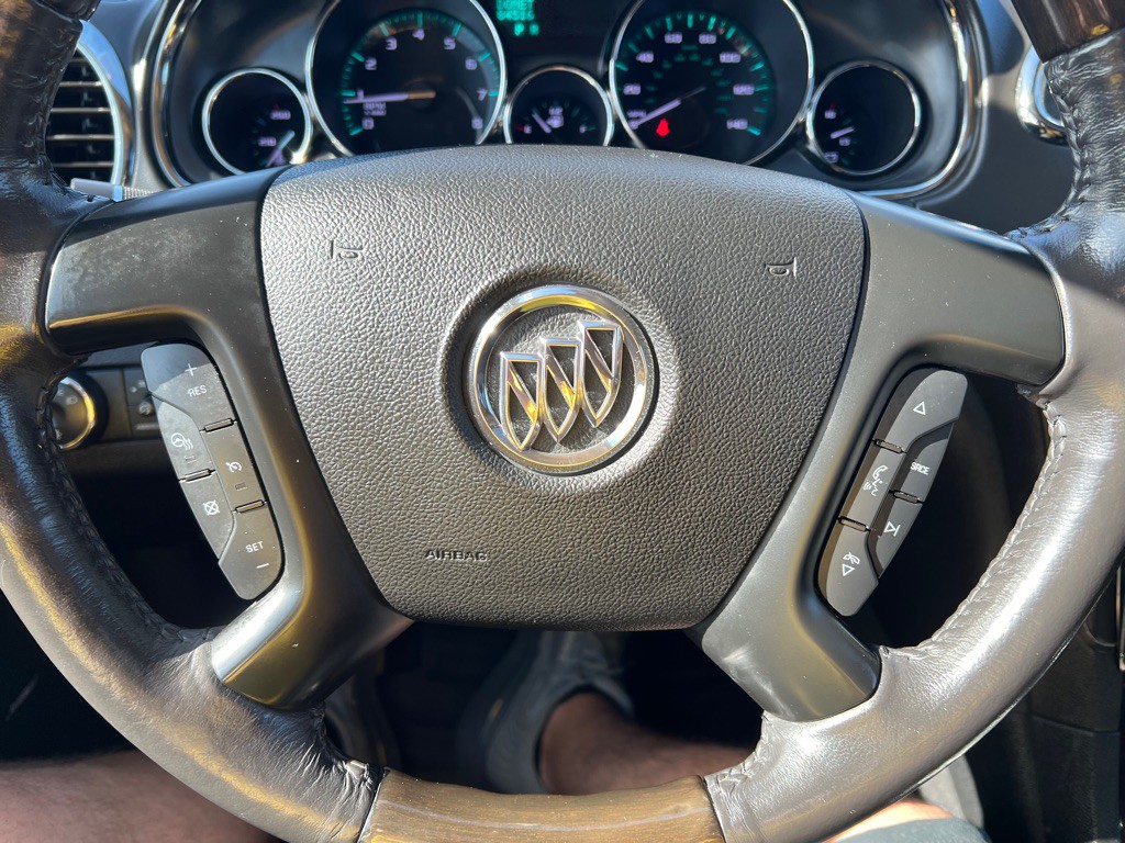 2015 Buick Enclave Image 32