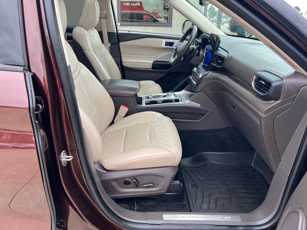 2020 Ford Explorer Image 13