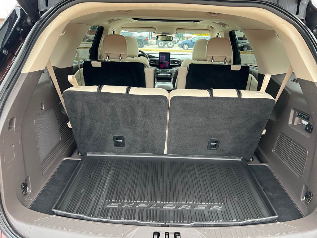 2020 Ford Explorer Image 24