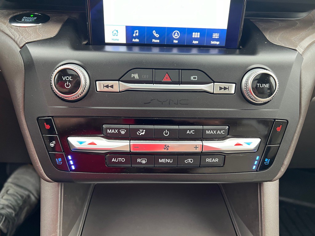2020 Ford Explorer Image 29