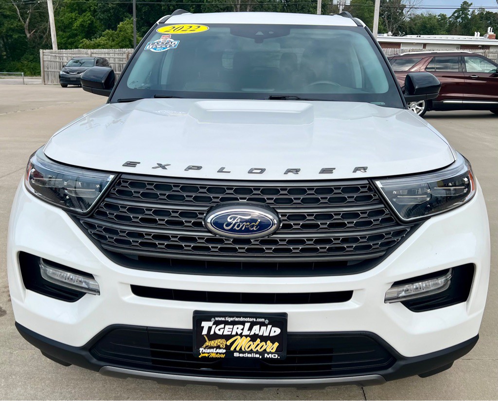 2022 Ford Explorer Image 2