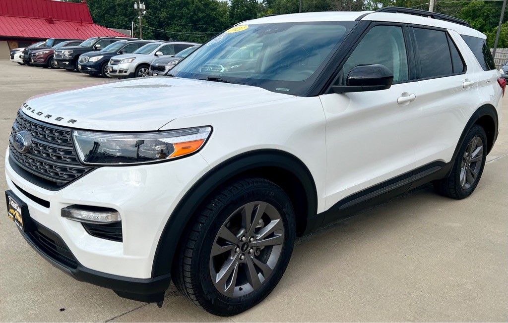 2022 Ford Explorer Image 3