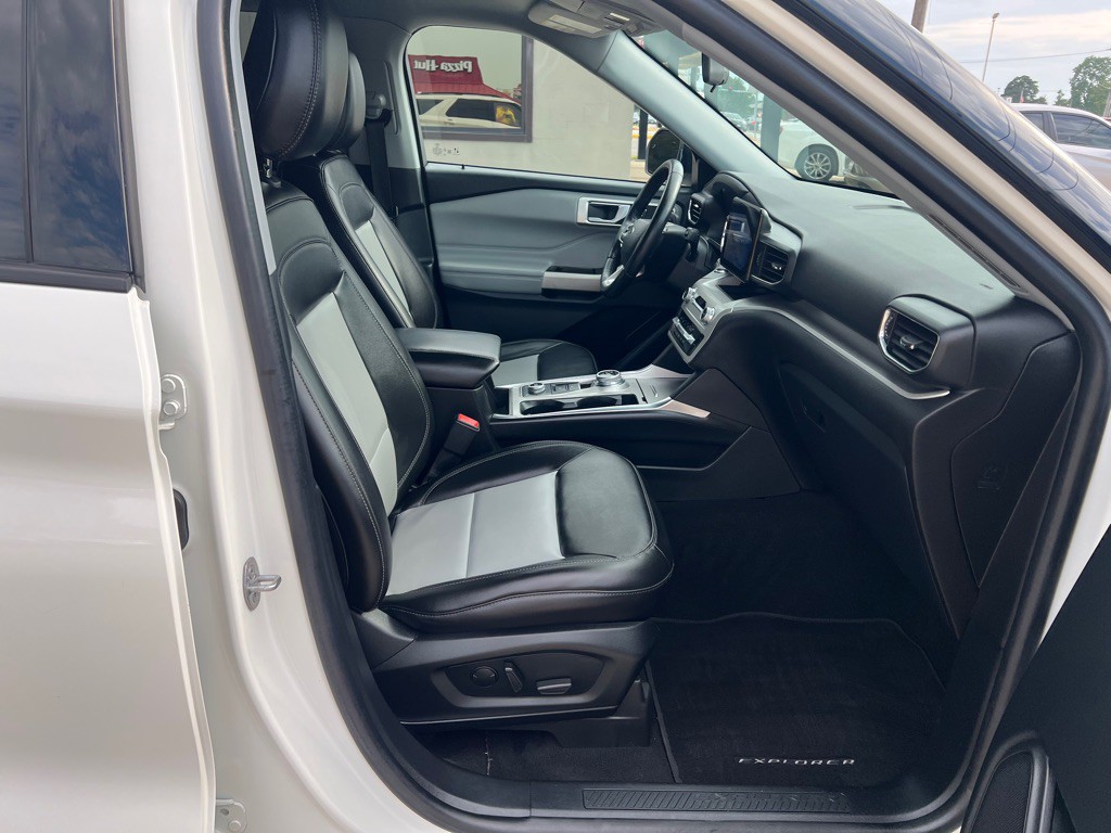 2022 Ford Explorer Image 14