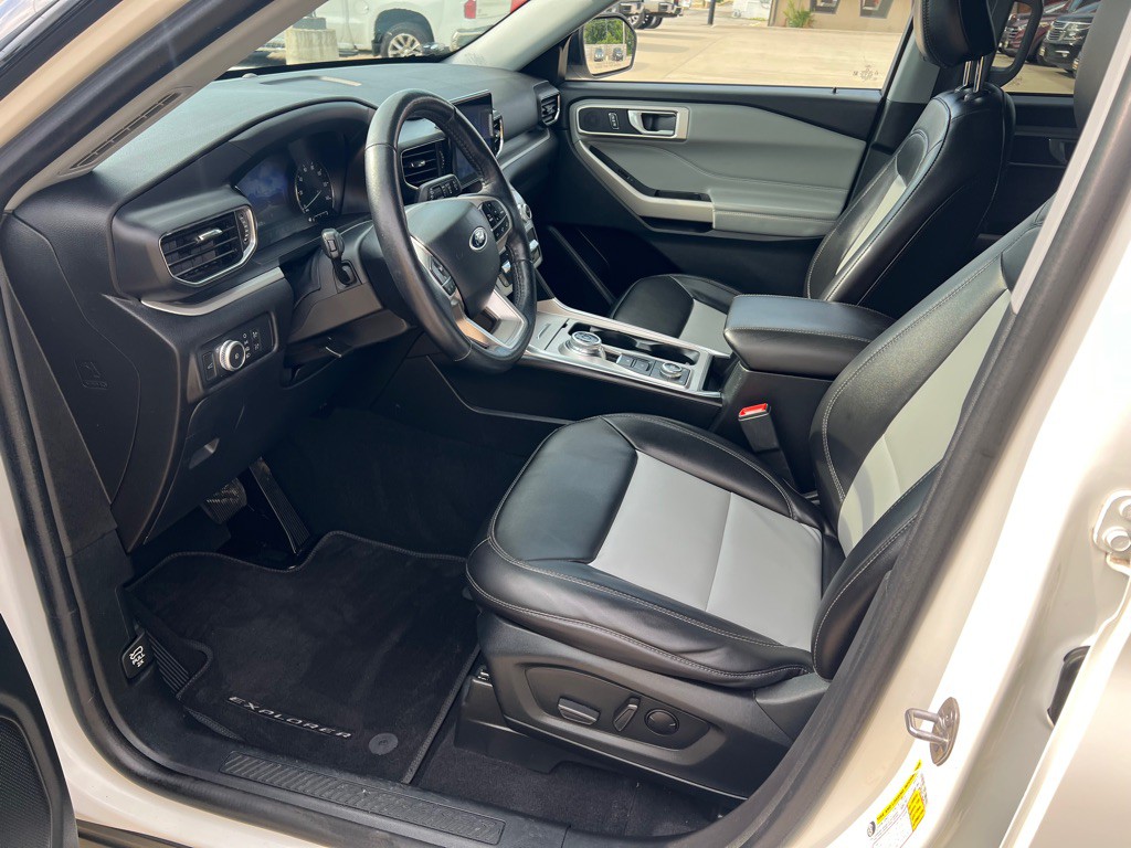 2022 Ford Explorer Image 24