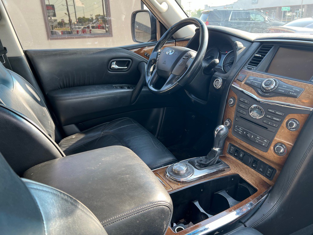 2014 INFINITI QX80 Image 9