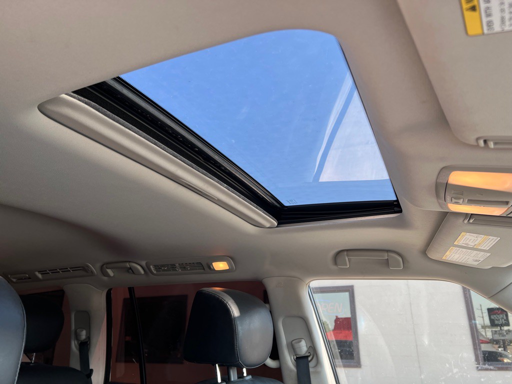 2014 INFINITI QX80 Image 10