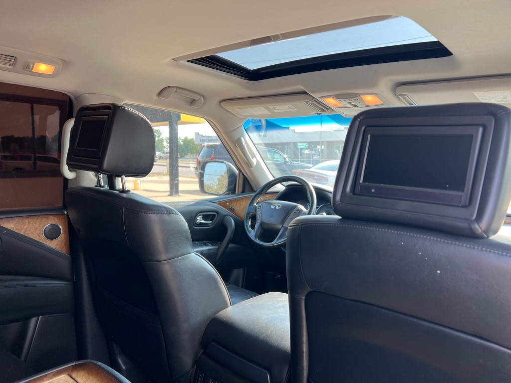 2014 INFINITI QX80 Image 11