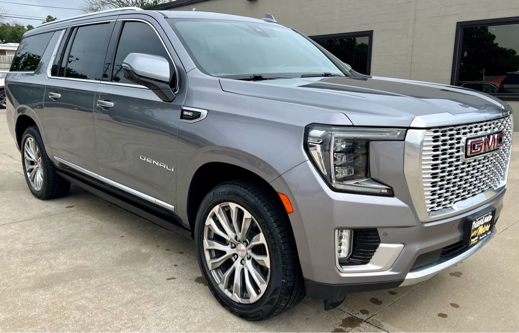 2021 GMC Yukon Image 1