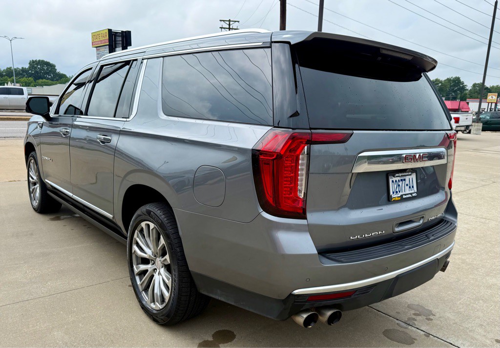2021 GMC Yukon Image 5