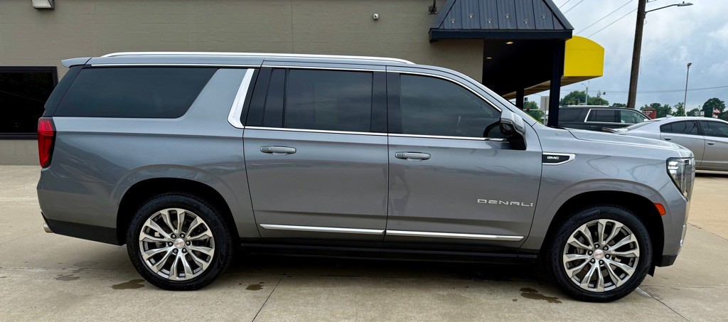 2021 GMC Yukon Image 8