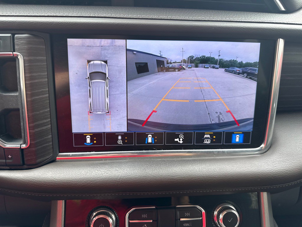 2021 GMC Yukon Image 12